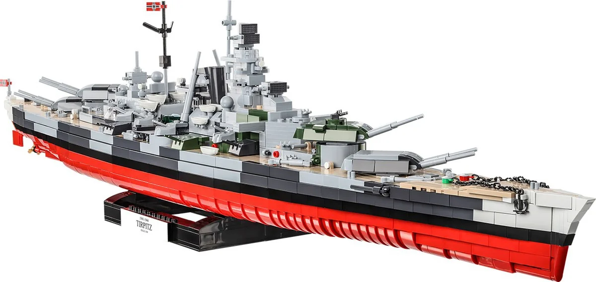 BATTLESHIP TIRPITZ Scale: 1:300